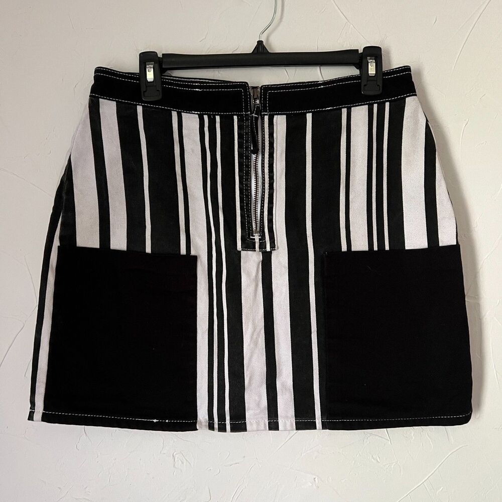 BDG Urban Outfitters Black White Striped Mini Skirt Skater Grunge Edgy Size L